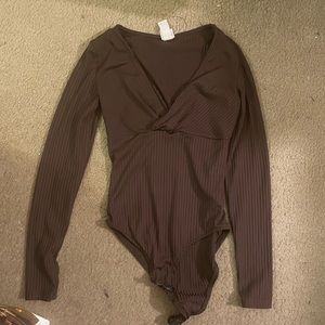 H&M brown bodysuit V neck - Size : P / S